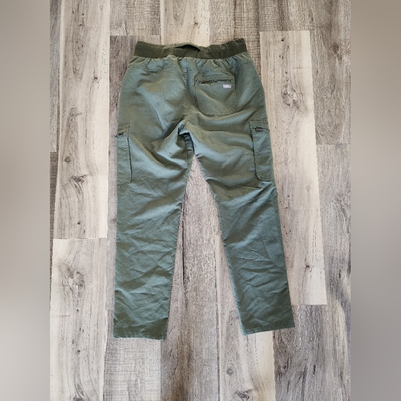 Figs Green Scrub Pant - Picture 2 of 4